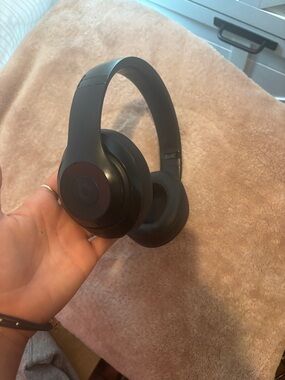 Beats - Wireless Over-Ear Headphones in Black